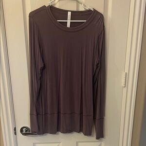 lululemon athletica Long Sleeve Top in Taupe